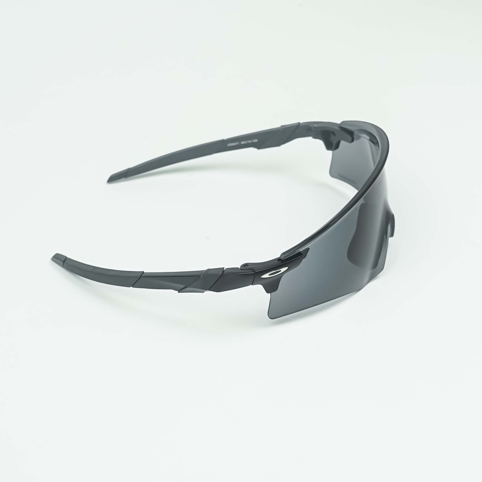 Oakley 02